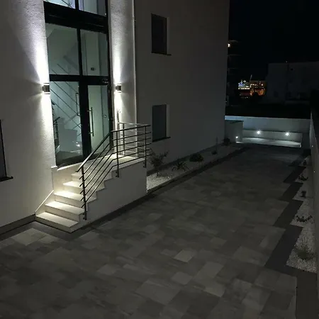 Marina Apartment *